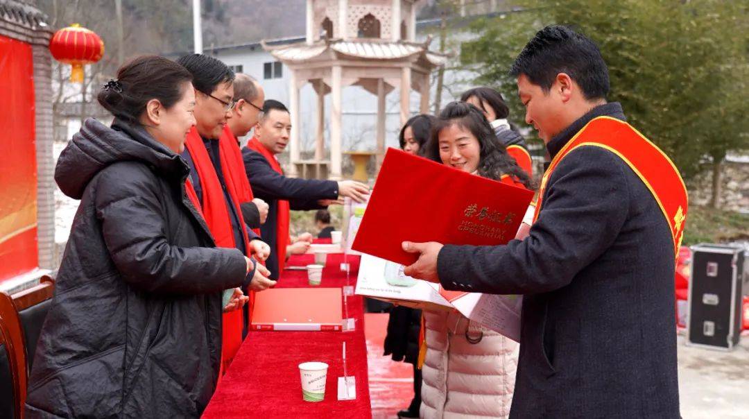 【新春走基層】碾壩鎮(zhèn)舉行2024年先進(jìn)典型表彰活動暨康晟菽豆制品加工廠開業(yè)儀式:絲網(wǎng)制品廠
